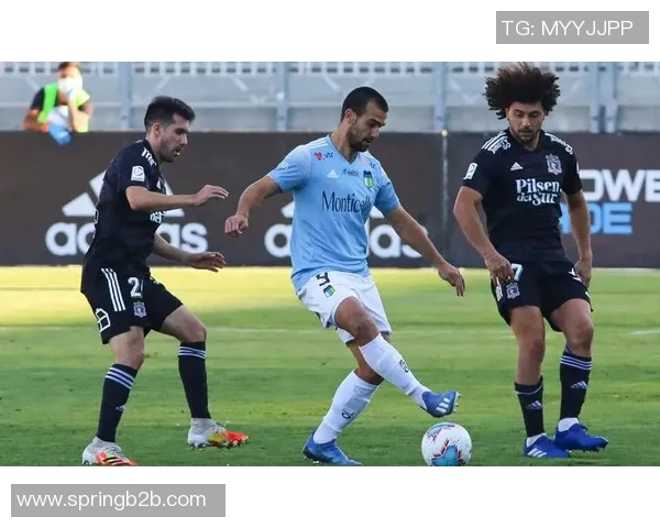 希金斯与科洛科洛的精彩对决揭示足球战术与团队协作的完美结合 希金斯与科洛科洛的精彩对决揭示足球战术与团队协作的完美结合