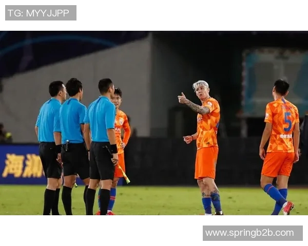 恒大与北京国安对决引发争议黑哨事件引发球迷热议与媒体关注