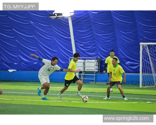 爱媛队与虎鲸鸭川的精彩对决展现足球魅力与团队精神 爱媛队与虎鲸鸭川的精彩对决展现足球魅力与团队精神