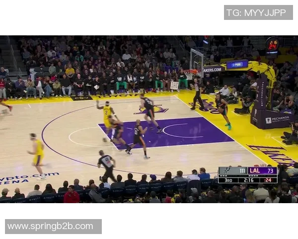 马刺与湖人今日比赛比分实时更新及精彩瞬间回顾